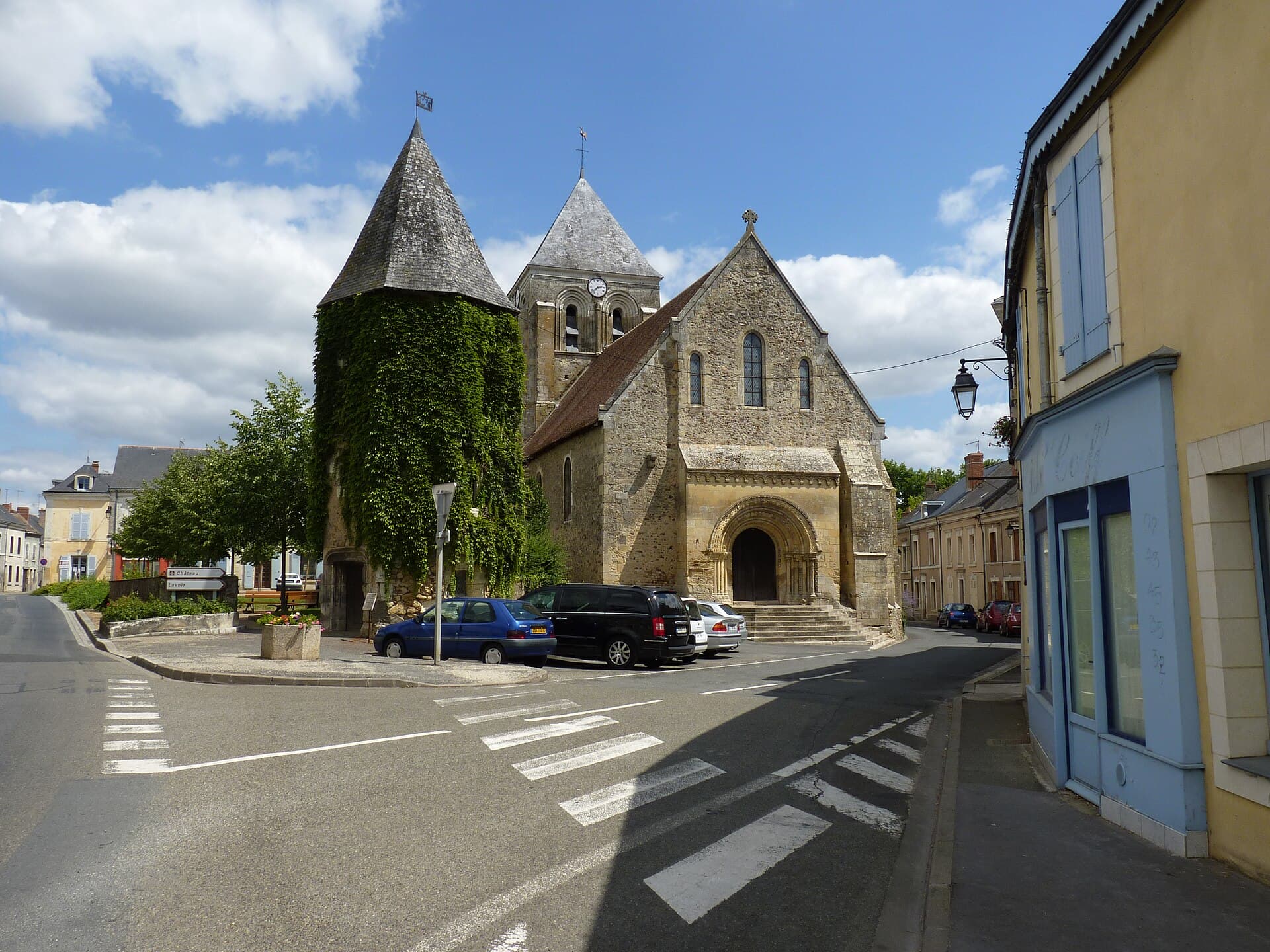 Église Saint-Aubin de Bazouges-sur-le-Loir, Bazouges Cré sur Loir