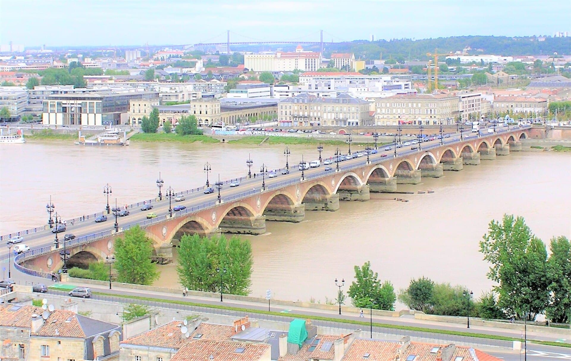 Le pont de pierre vu depuis la flèche Saint-Michel