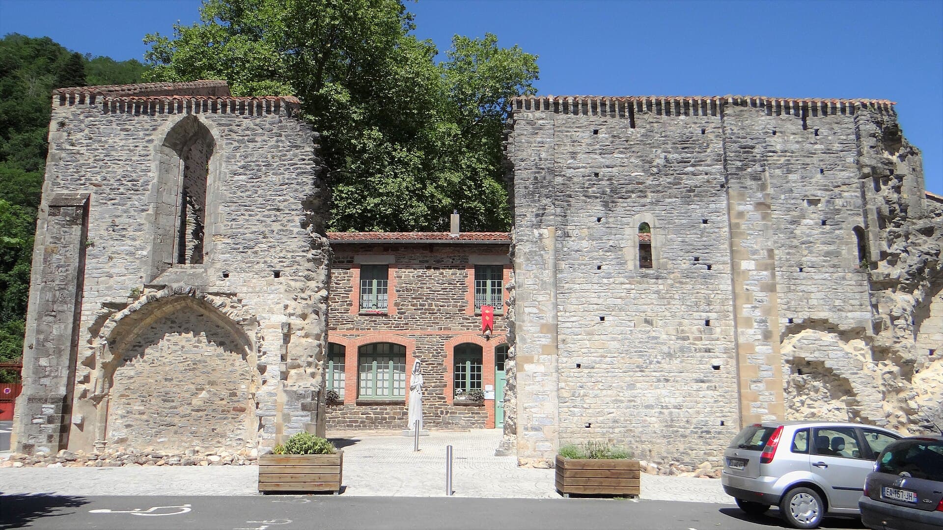 Collégiale Saint-Pierre de Burlats