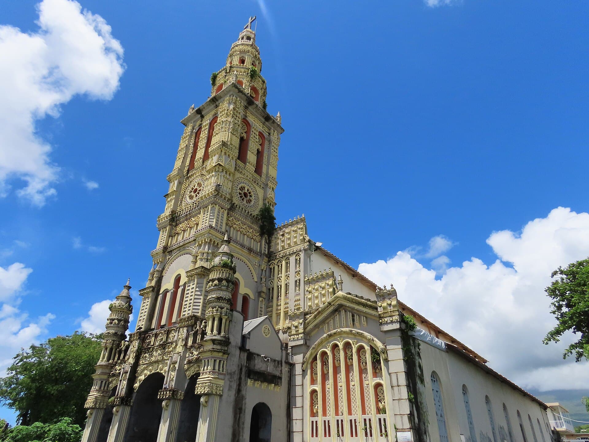 Église Sainte-Anne de Sainte-Anne, Saint-Benoît