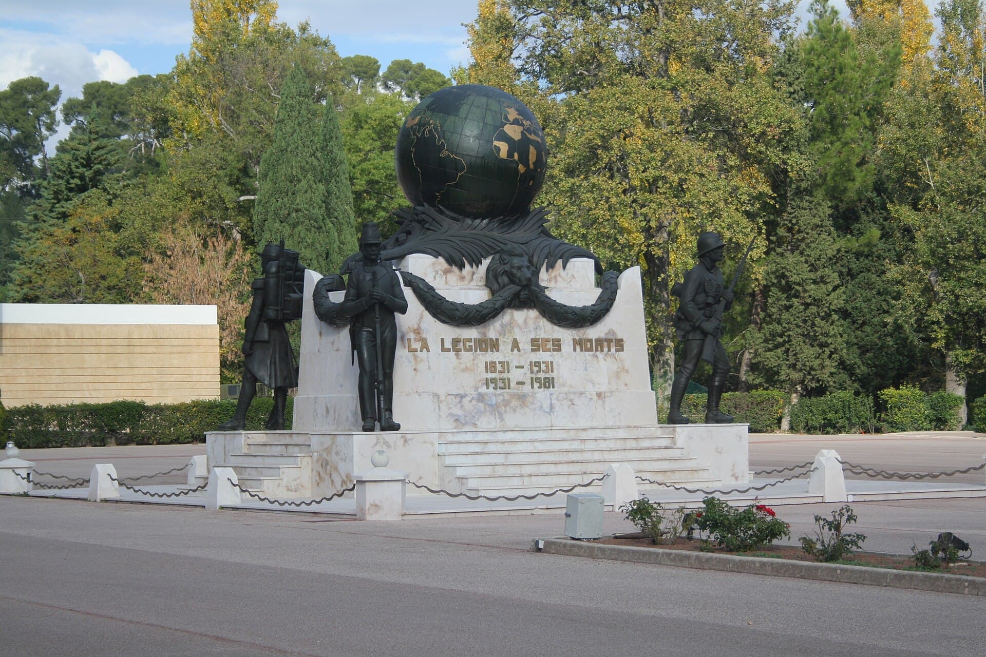 Monument aux morts de la Légion étrangère, Aubagne