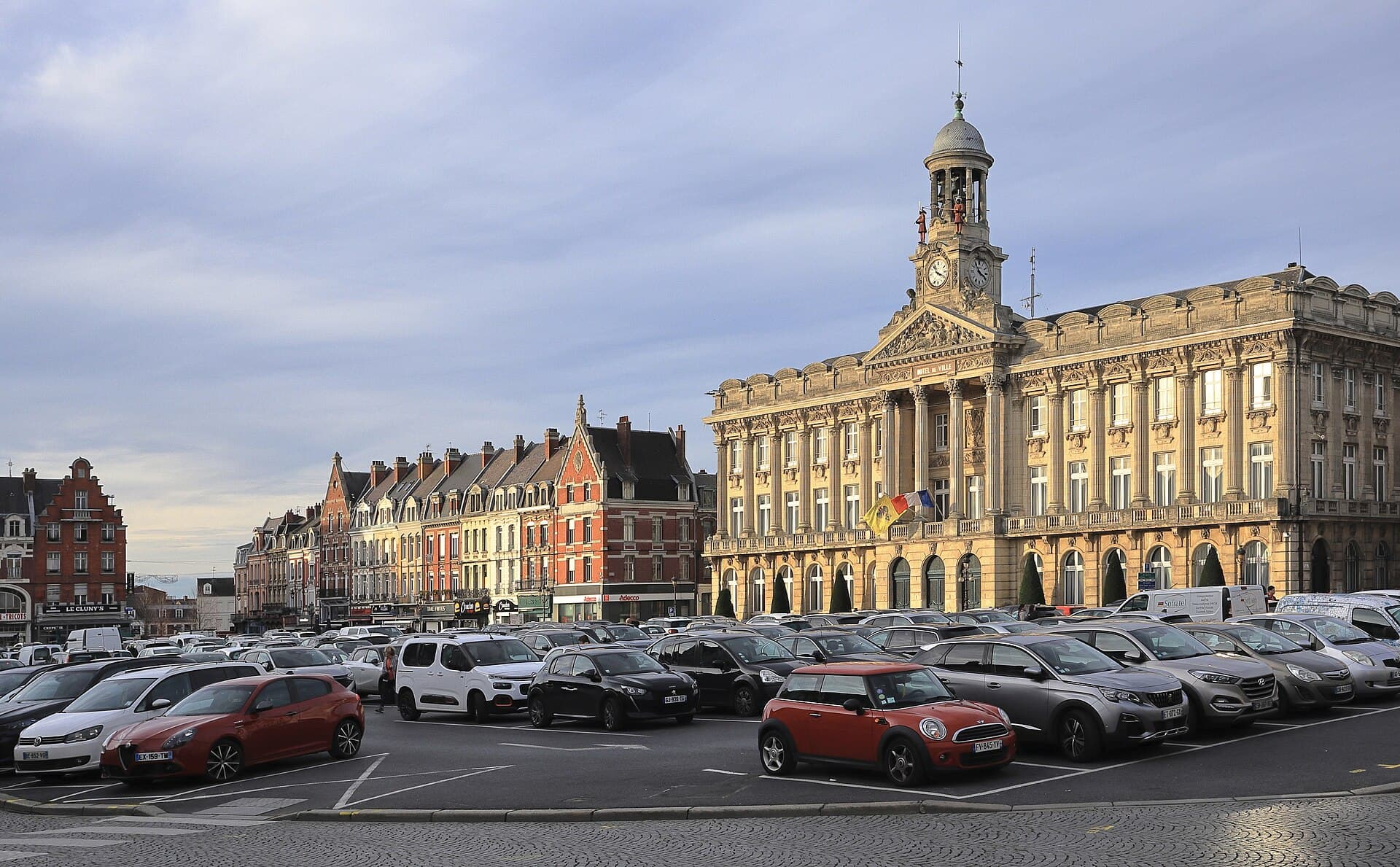 La place Aristide-Briand à Cambrai