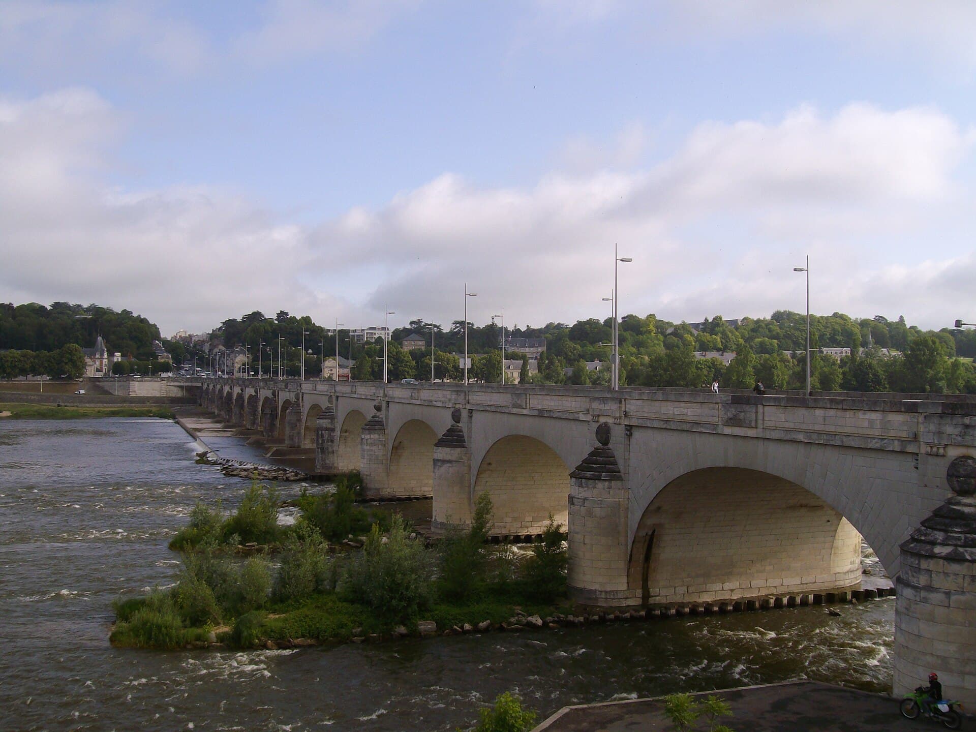 Pont Wilson, Tours