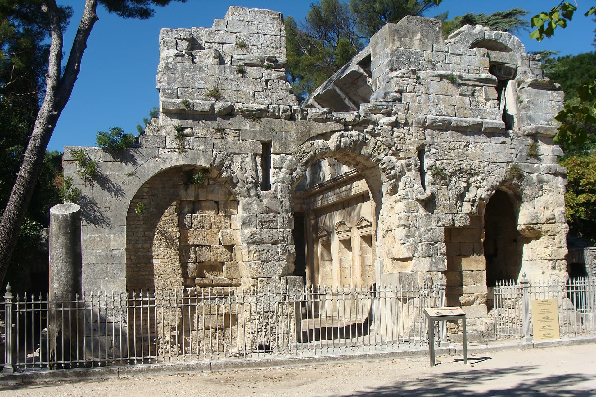 Temple de Diane, Nîmes