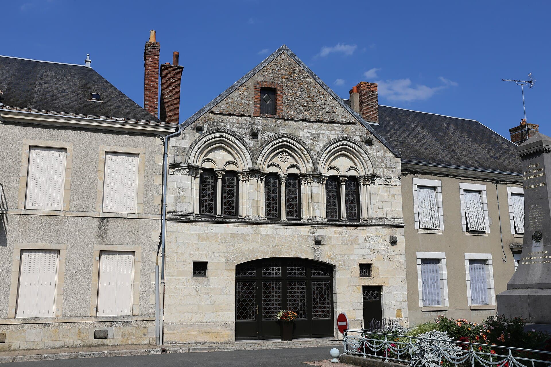 Maison, 8 place de l'Université, Saint-Benoît-sur-Loire