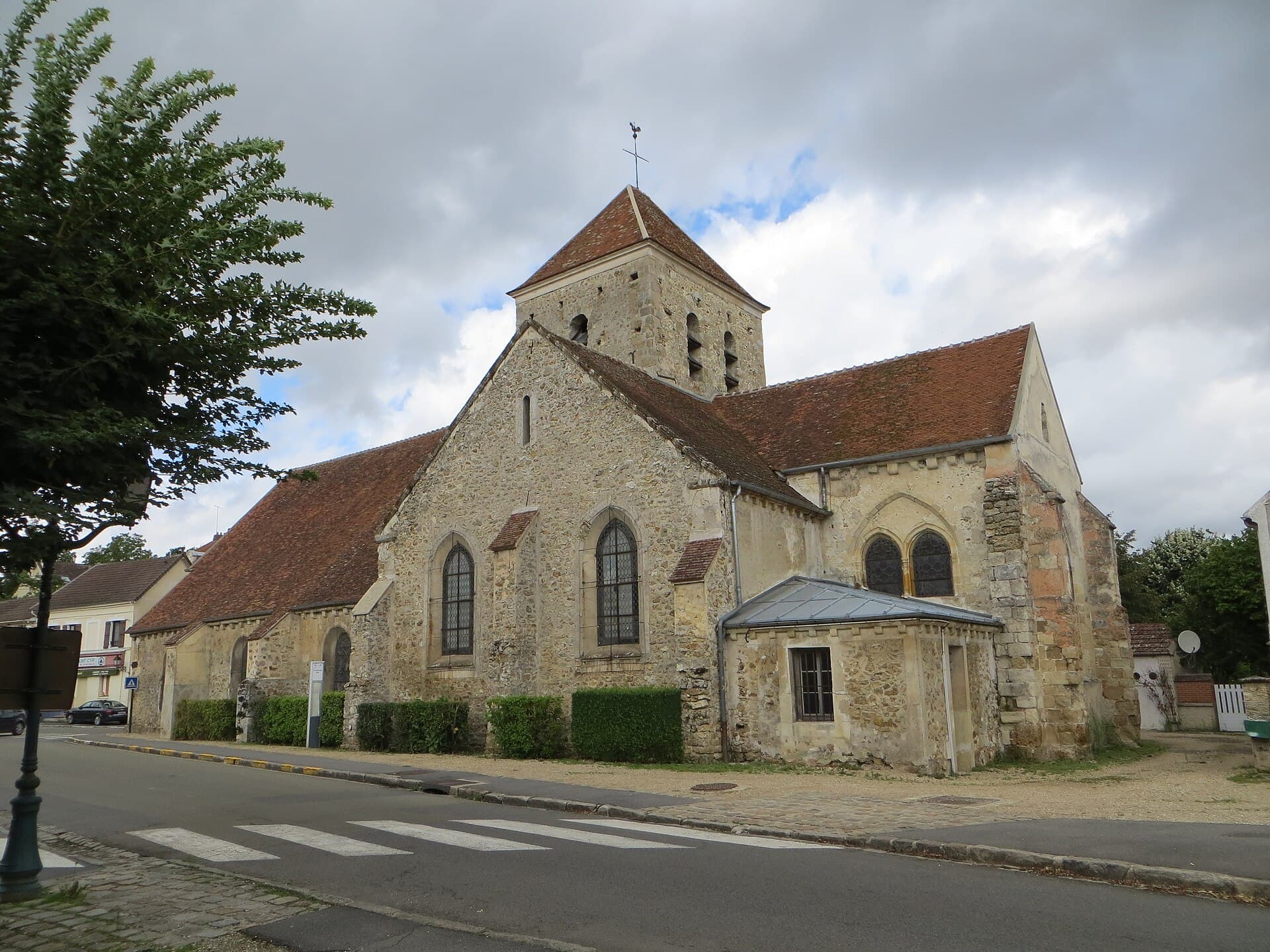 Église Saint-Cyr-et-Sainte-Julitte de Saint-Cyr-sur-Morin