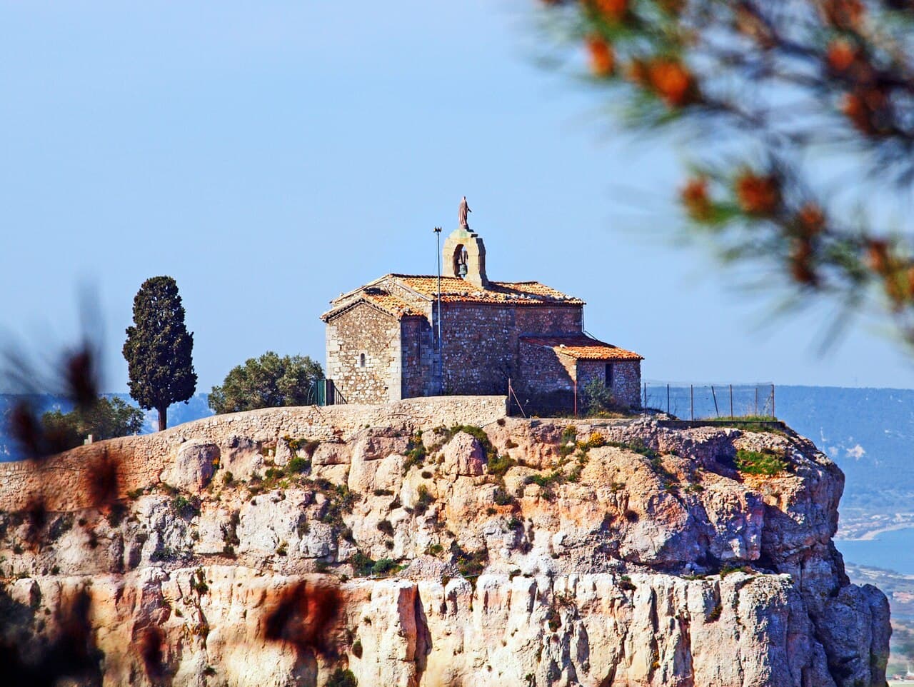 Chapelle Notre-Dame-de-Vie, des Pénitents bleus, Vitrolles