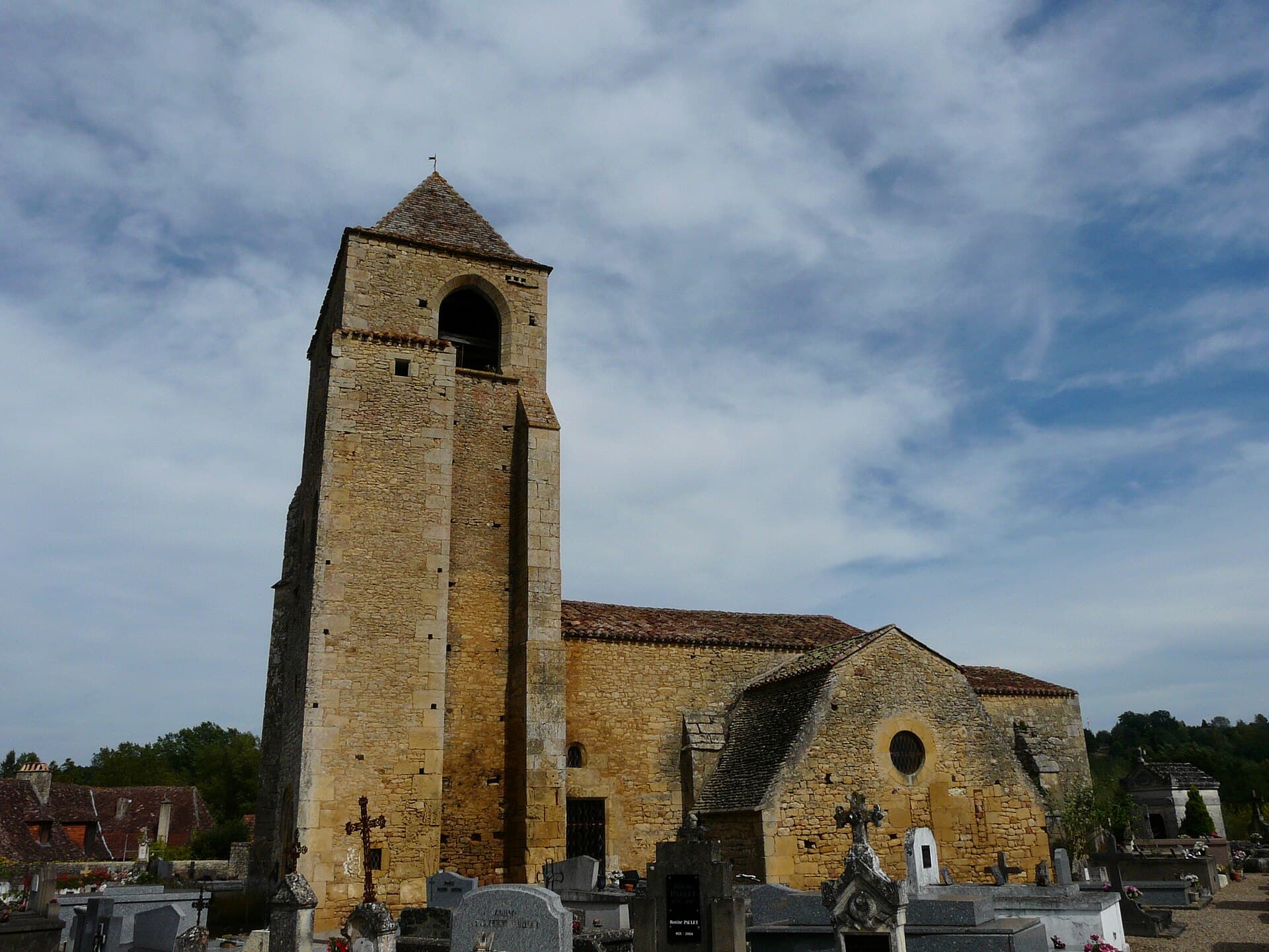 Église Saint-Pierre-ès-Liens de Cabans, Le Buisson-de-Cadouin