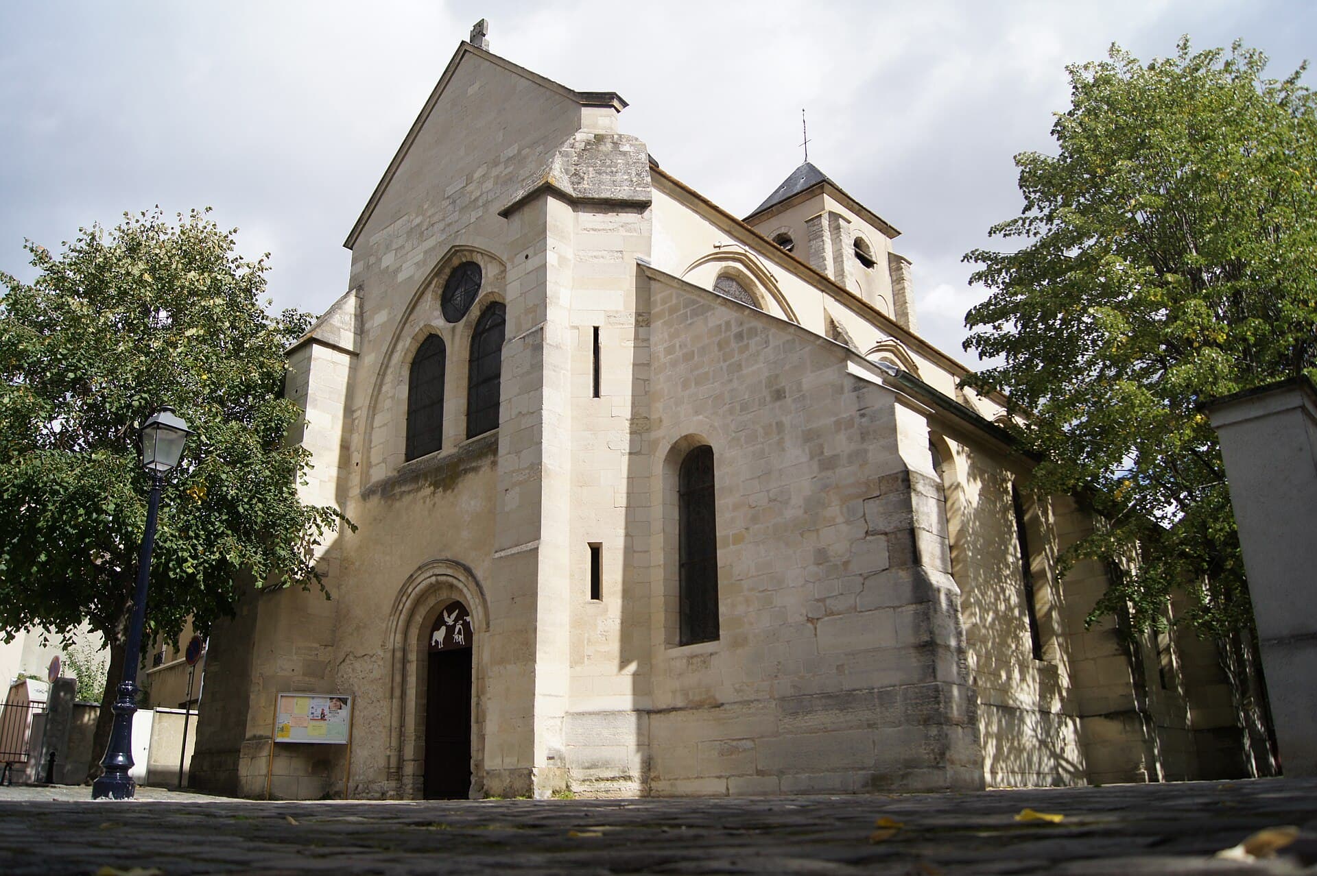 Église Saint-Saturnin de Champigny-sur-Marne