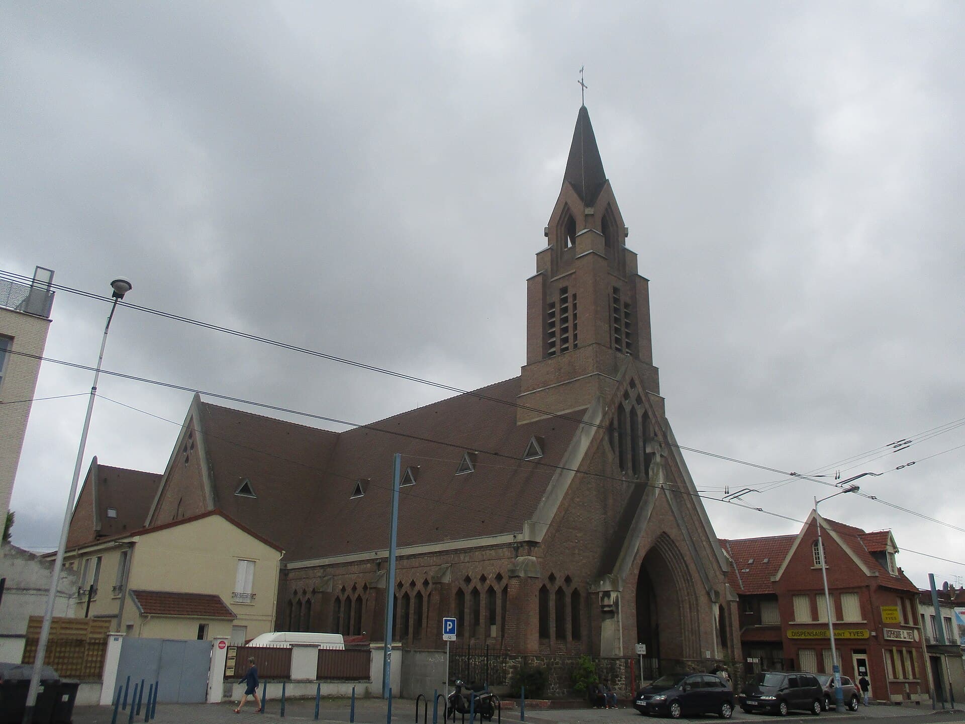 Église Saint-Yves des Quatre-Routes de la Courneuve, La Courneuve