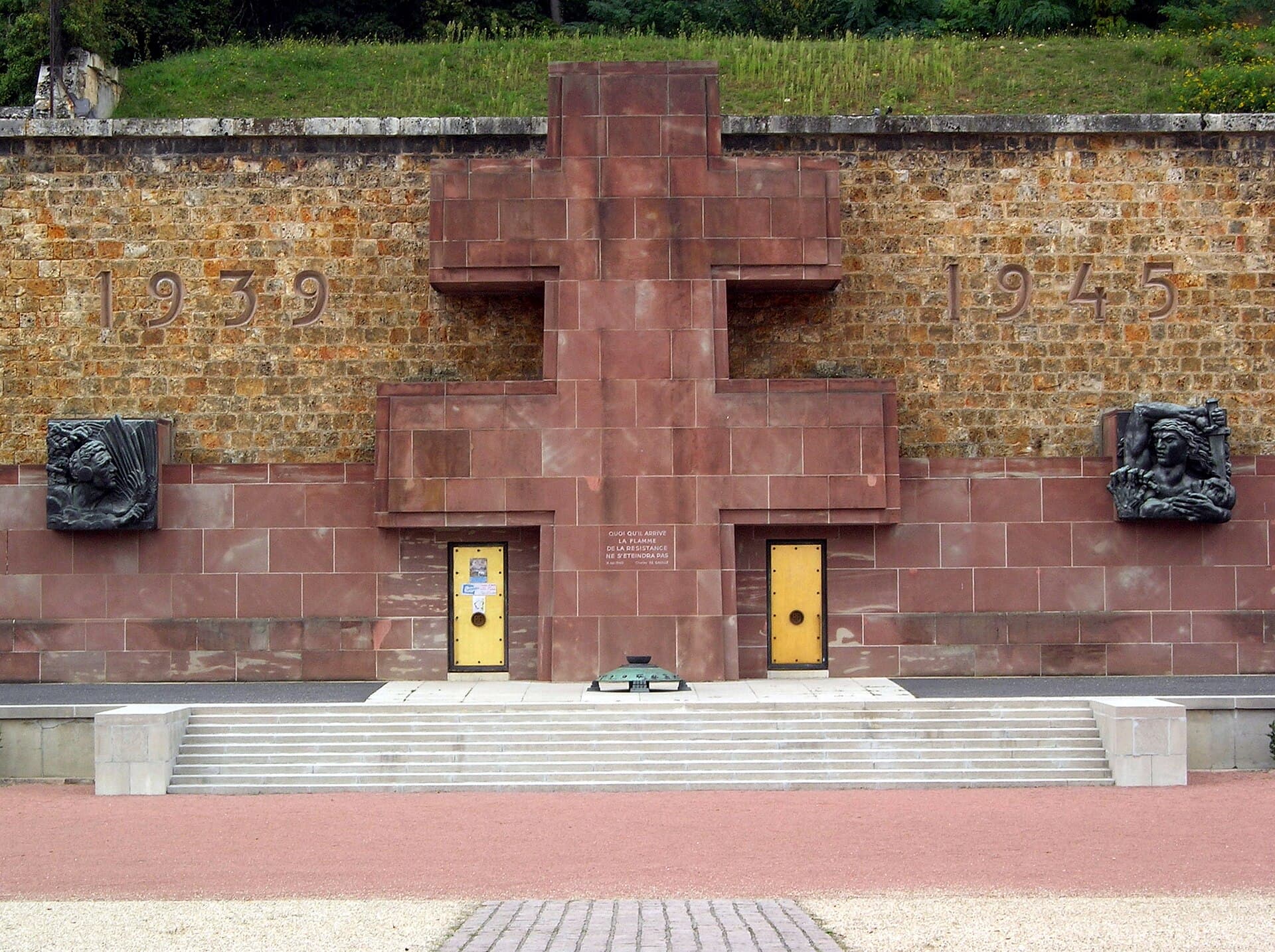 Mémorial de la France combattante, Suresnes