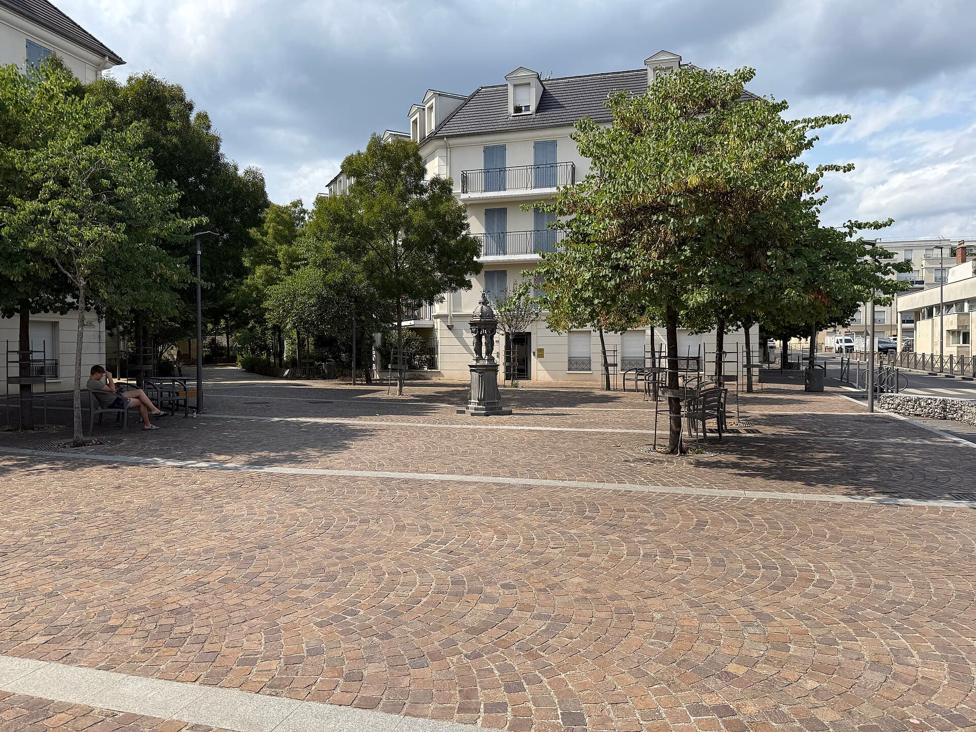 La place des Arts à Houilles