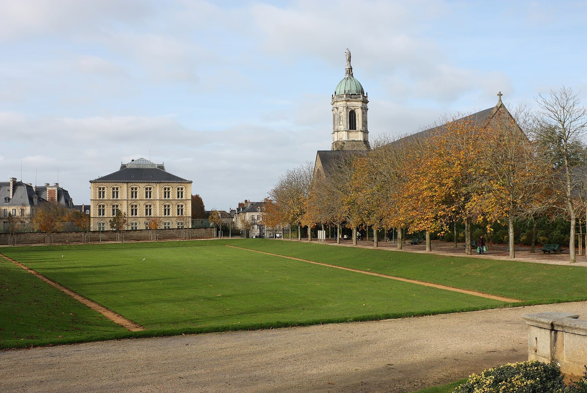 Le parc du Thabor et l’église Notre-Dame-en-Saint-Melaine