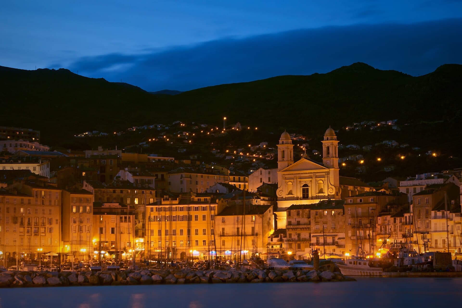 Bastia de nuit